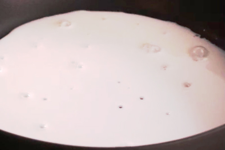 Nướng cá hồi bằng nồi chiên không dầu: Làm sốt pho mai