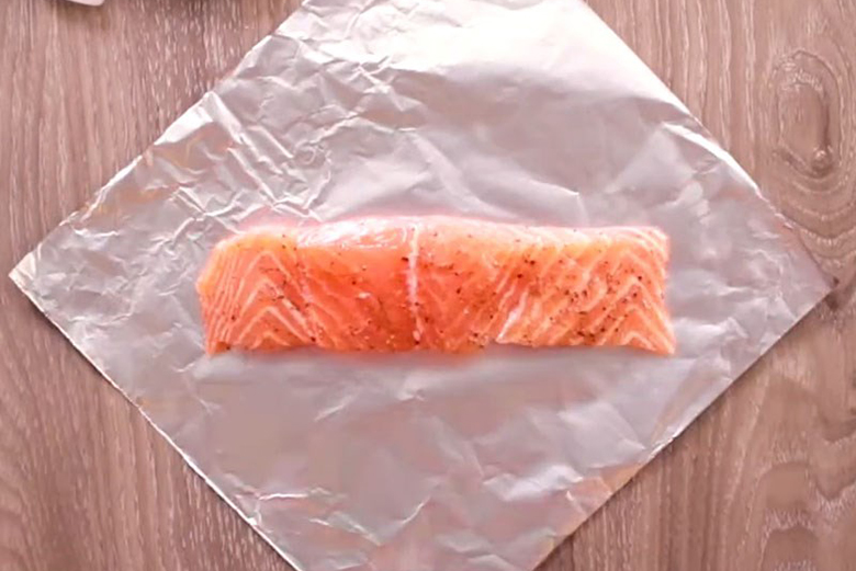 cá hồi nướng nồi chiên không dầu