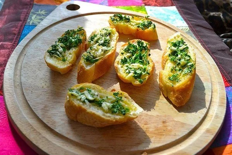 Lưu ý khi làm bánh mì bơ tỏi