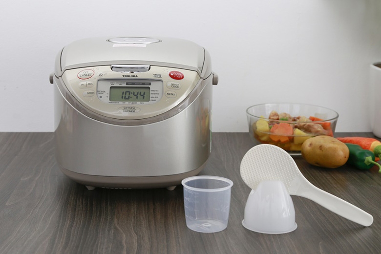 Nồi cơm điện cao tần Toshiba 1.8L RC-18RH(CG)VN