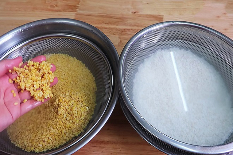 Nguyên liệu và dụng cụ cần khi cách nấu xôi bằng nồi cơm điện ngon với xôi đậu xanh nước cốt dừa