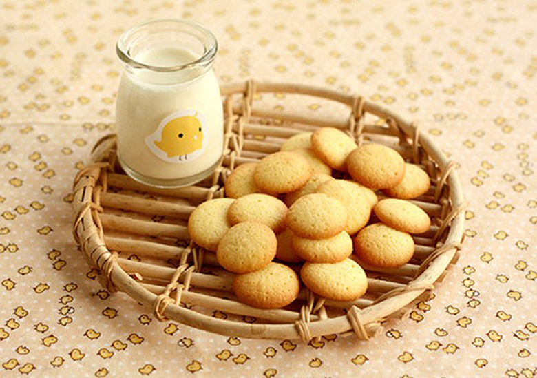 Cách làm bánh bằng lò nướng thực hiện làm món bánh quy