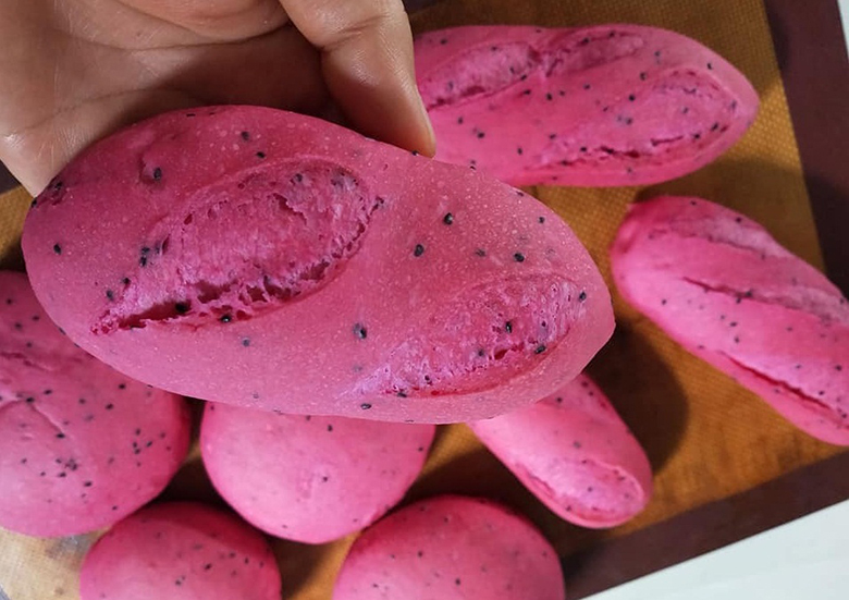 Kết quả sau khi thực hiện đúng các bước làm bánh mì thanh long các món dùng lò nướng