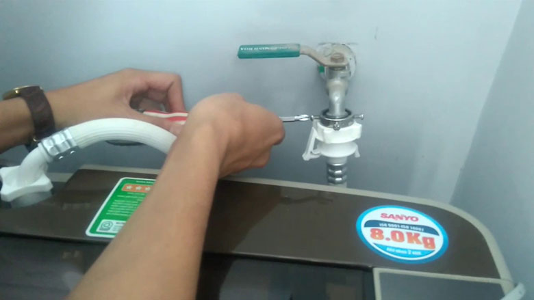 Kiểm tra lại van khóa