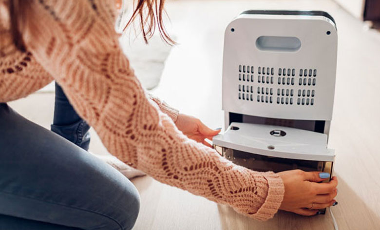 Cách sử dụng máy hút ẩm: Vệ sinh máy định kì