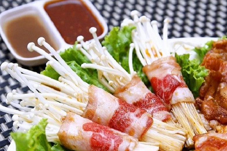 Cách cuốn ba chỉ bò với rau củ quả - Nướng thịt bằng nồi chiên không dầu Lock&Lock