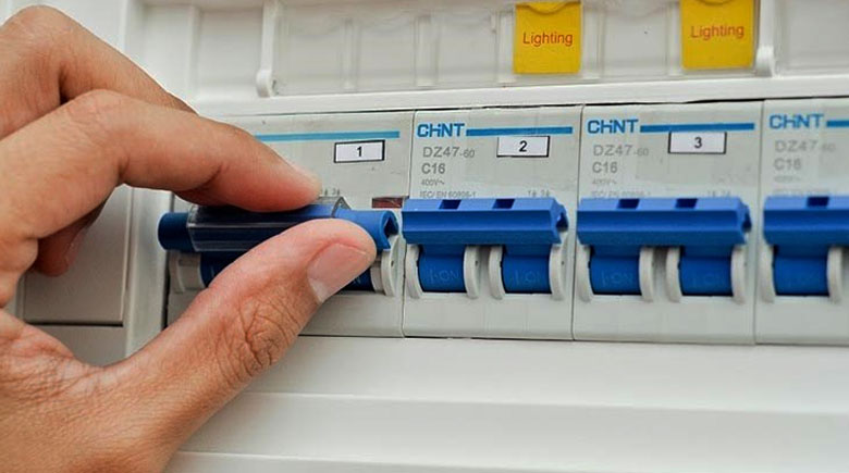 Máy lạnh Samsung báo lỗi C1 - Tắt nguồn máy lạnh để khắc phục