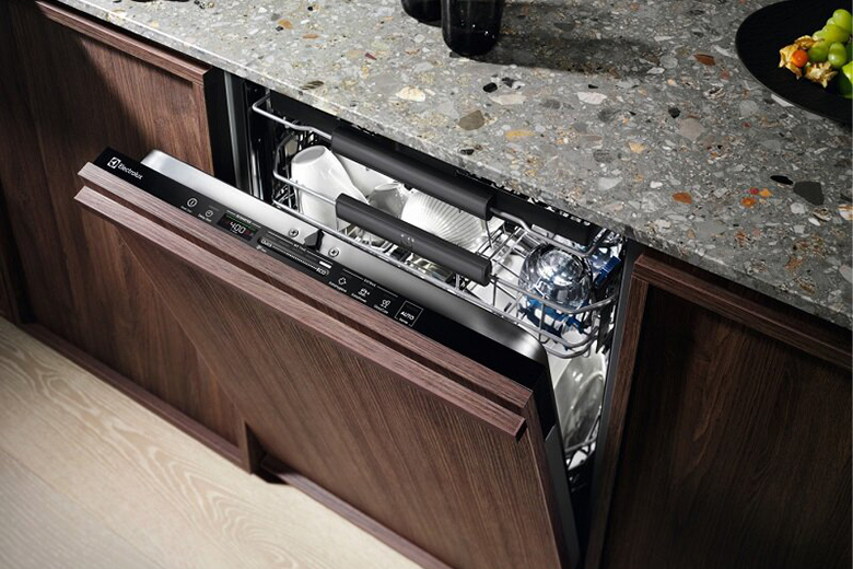 Máy rửa bát Electrolux: vận hành êm ái
