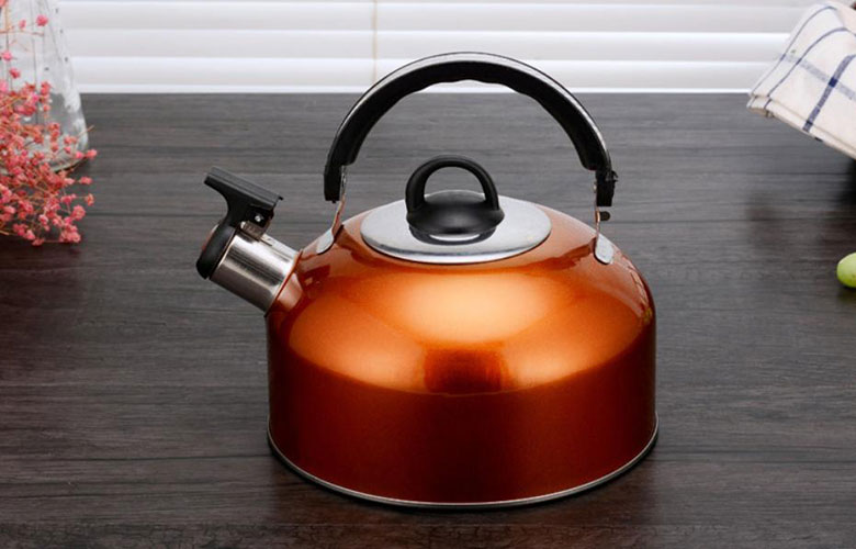 Ấm đun nước bếp từ chọn ấm có trọng lượng nhẹ