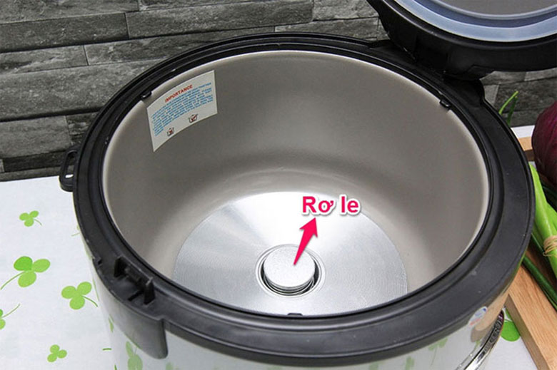 Cách sửa nồi cơm điện nhảy sớm do rơ le