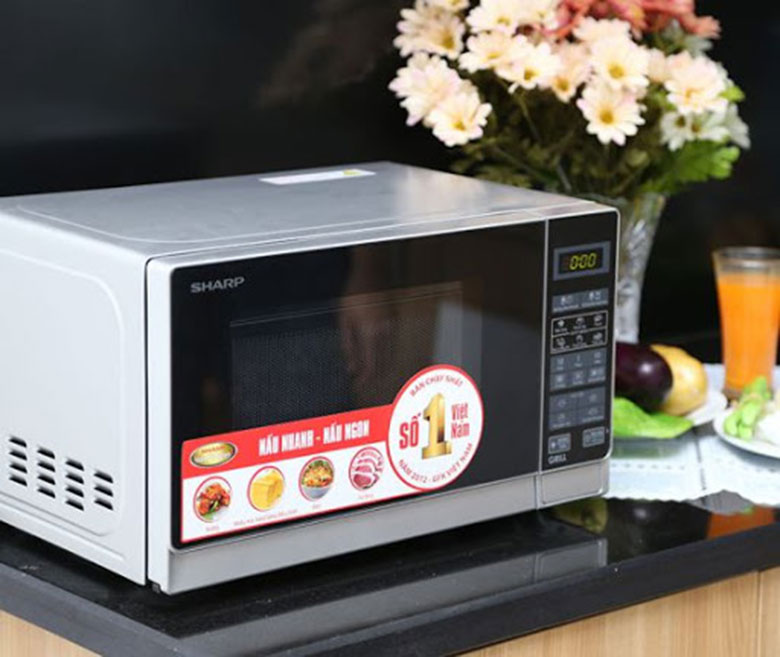 Đánh giá lò vi sóng Sharp khi nói về chất liệu