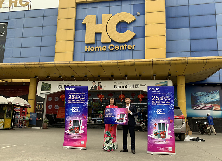 trao thưởng hc tam trinh Aqua – 25 năm đồng hành cùng Tết Việt