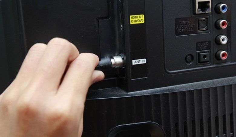 Loa tivi Sony bị nhỏ do jack cắm lỏng