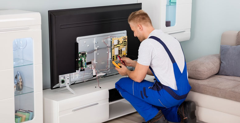 Gọi trung tâm bảo hành nếu không khắc phục được tình trạng loa tivi Sony bị nhỏ