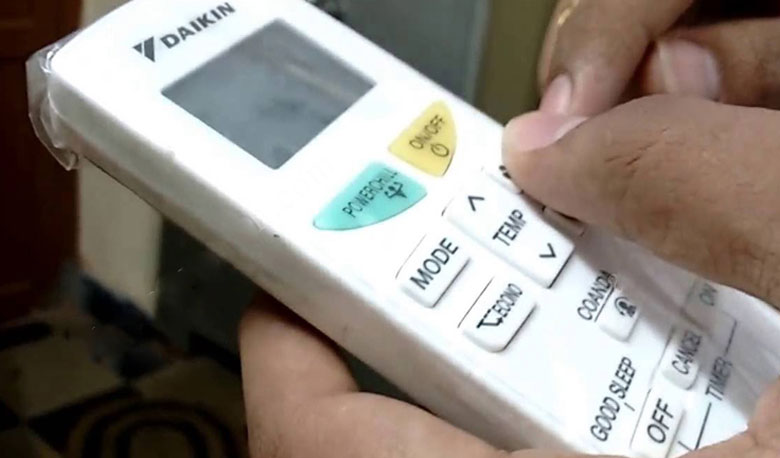 Cách kiểm tra lỗi trên điều hòa Daikin Inverter bằng điều khiển