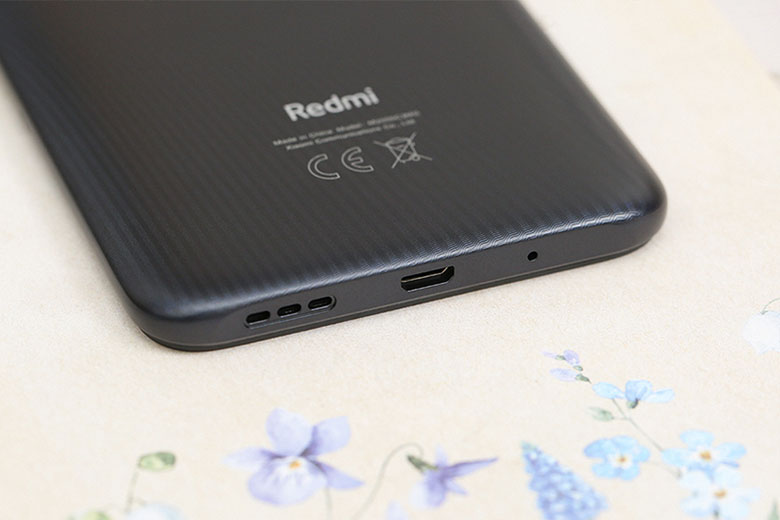 Dung lượng pin khủng - Điện thoại Xiaomi Redmi 9C 3GB/64GB Xám