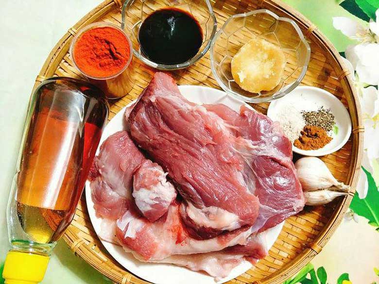 Cách nướng thịt bằng nồi cơm điện muốn thơm ngon cần dùng các nguyên liệu sau