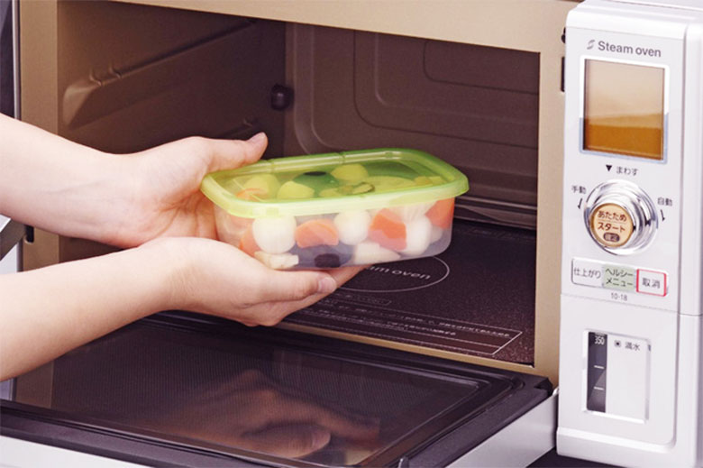 Hộp nhựa dùng trong lò vi sóng hiện nay đang được rất nhiều người quan tâm