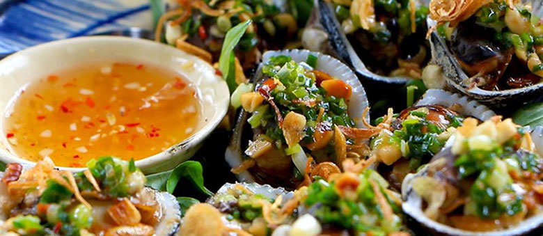 Thưởng thức món hàu nướng mỡ hành bằng lò vi sóng