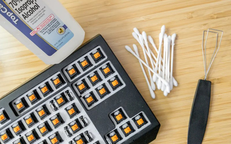 Hướng dẫn vệ sinh bàn phím laptop bằng cách tháo rời