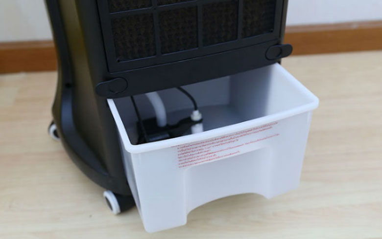 cách đổ nước vào quạt điều hòa: lưu ý