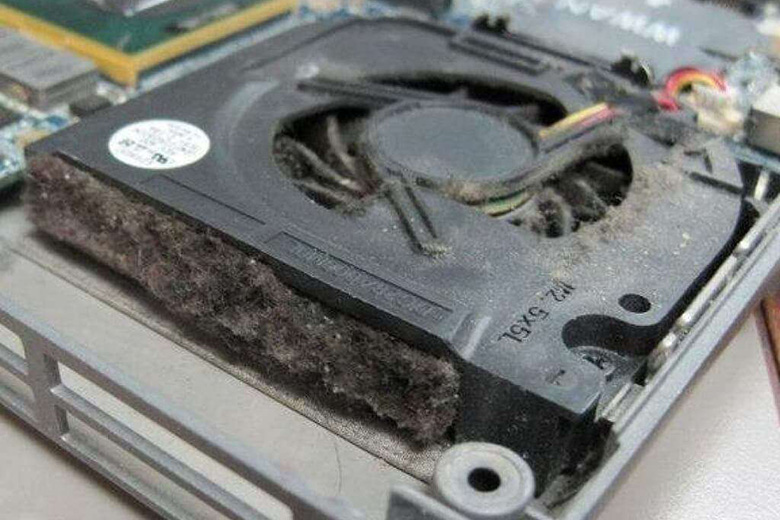 Khắc phục laptop bị sập nguồn đột ngột do hệ thống tản nhiệt kém