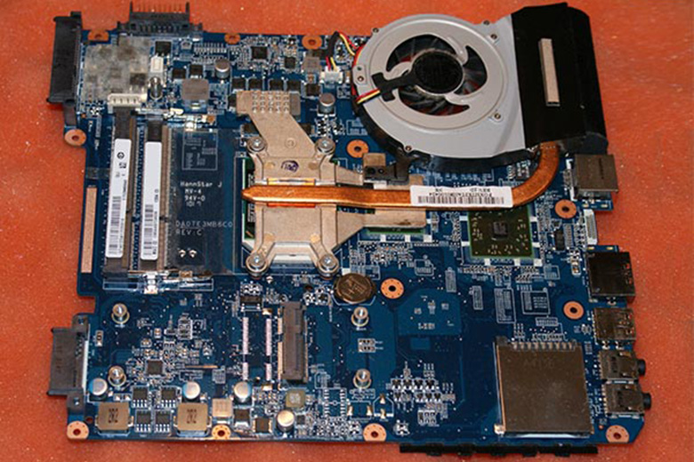 Khắc phục laptop bị sập nguồn đột ngột do lỗi Main