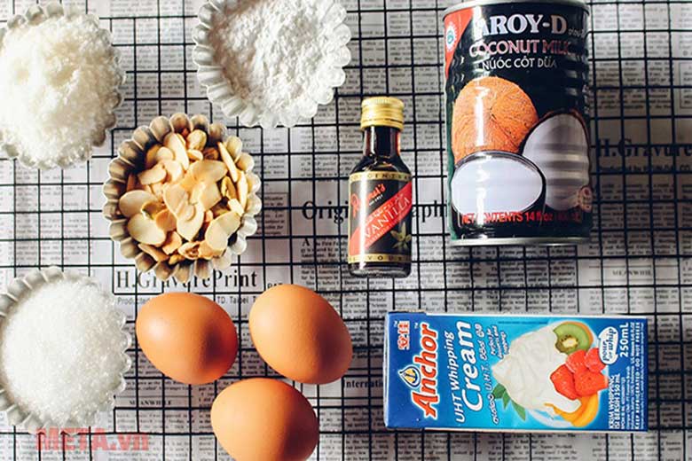 Làm kem dừa bằng máy xay sinh tố dùng các nguyên liệu sau