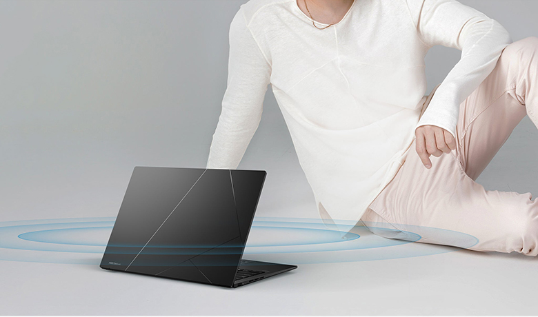 Laptop Asus Zenbook 14 UM3406KA-PP113WS âm thanh sống động