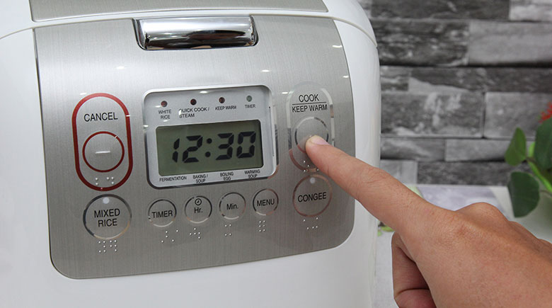 Cơm bị sượng phải làm sao -Chọn lại chế độ nấu