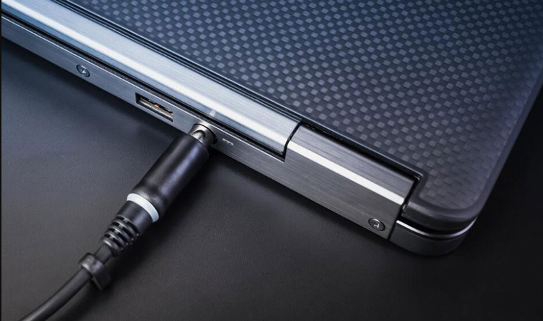 Cách sạc pin laptop: Không sạc máy qua đêm