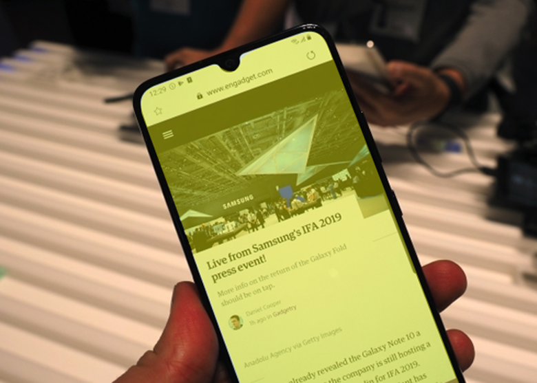 Nguyên nhân màn hình Samsung bị ám vàng