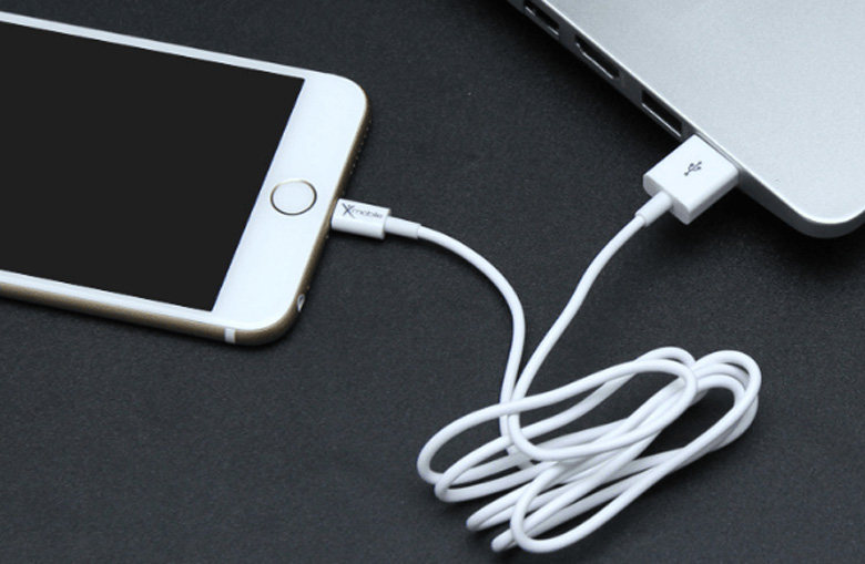 điện thoại sạc pin không vào do phương pháp sạc không hợp lý