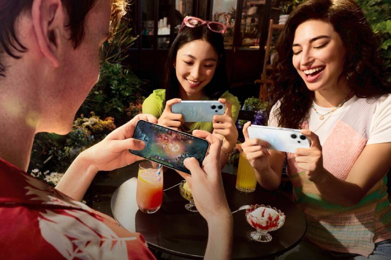 Điện thoại Oppo Reno14 F 5G 8GB/256GB Xanh Lá CPH2743 - Hiệu năng mạnh mẽ, chơi game mượt mà