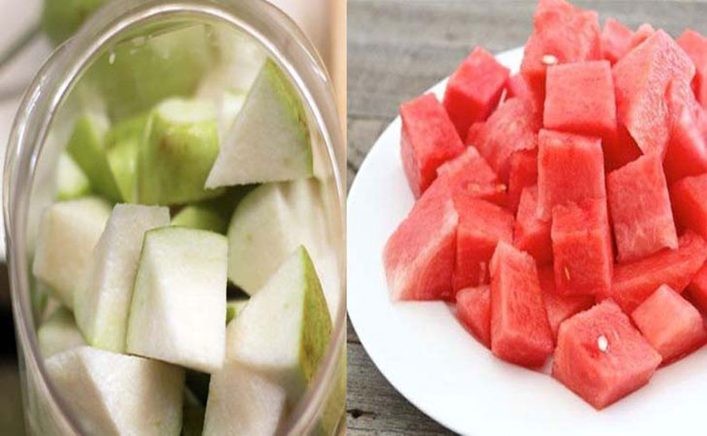 Sơ chế nguyên liệu làm sinh tố ối dưa hấu bằng máy xáy sinh tố