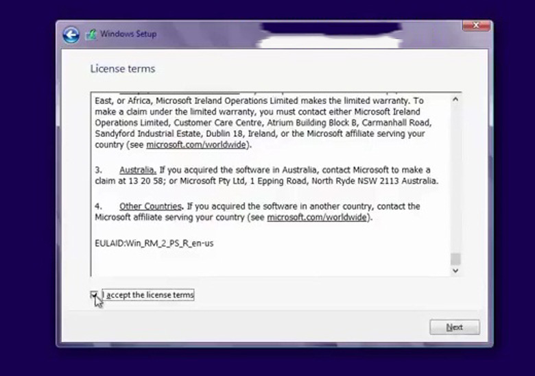 Cách cài Win 8 cho laptop tích chọn ô "I accept the license tems" và chọn Next