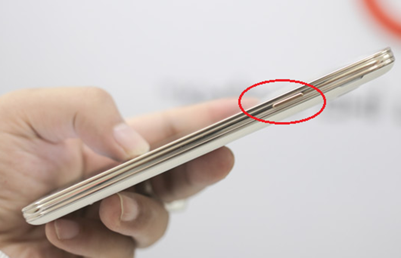 Khắc phục điện thoại Samsung J7 Pro bị đen màn hình: khôi phục cài đặt gốc bước 1