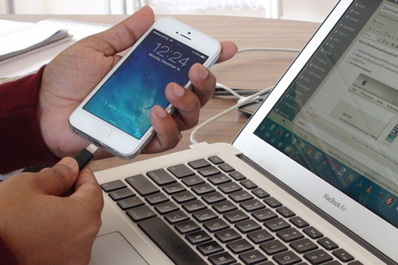 Cách kết nối máy tính với iPhone bằng USB bước 2