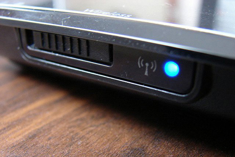 Khắc phục laptop không kết nối được wifi: Kiểm tra chức năng wifi bật chưa