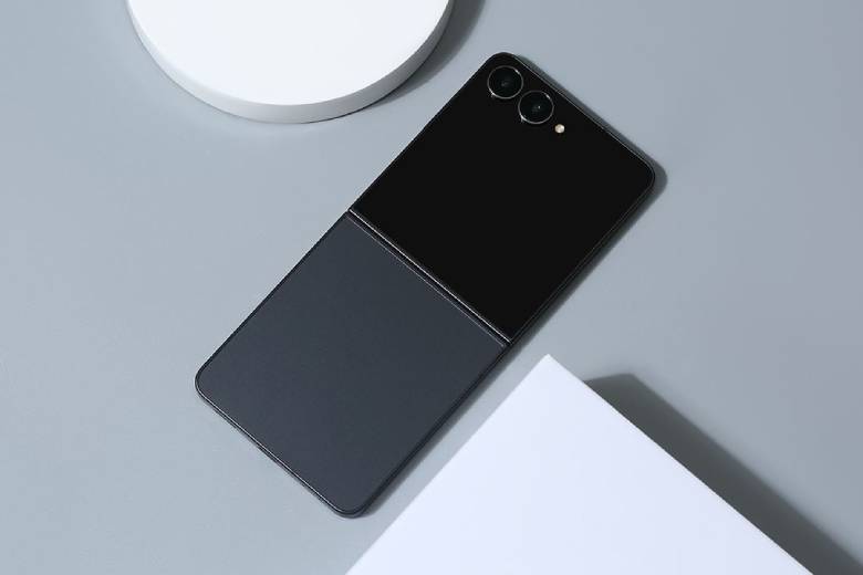 Điện thoại Samsung Galaxy Z Flip7 5G 12GB/256GB Đen