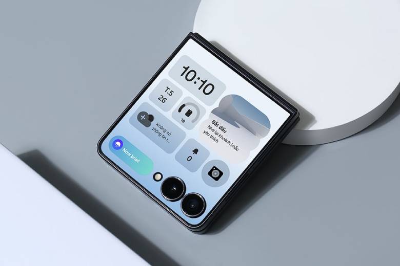 Điện thoại Samsung Galaxy Z Flip7 5G 12GB/256GB Xanh mint - Màn hình rực rỡ, trải nghiệm sống động