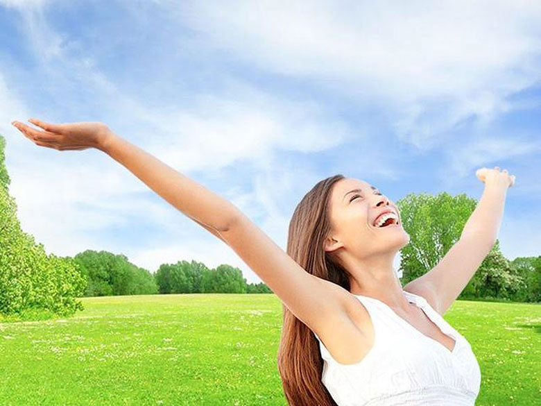 Công dụng nước ép cà chua cà rốt thanh nhiệt cơ thể