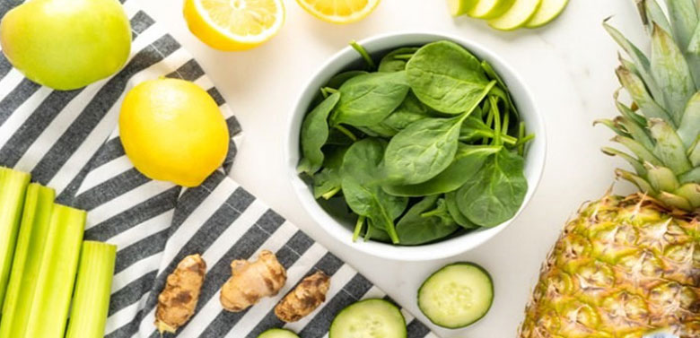 Cách làm nước ép táo thơm và dưa leo gồm nguyên liệu như sau