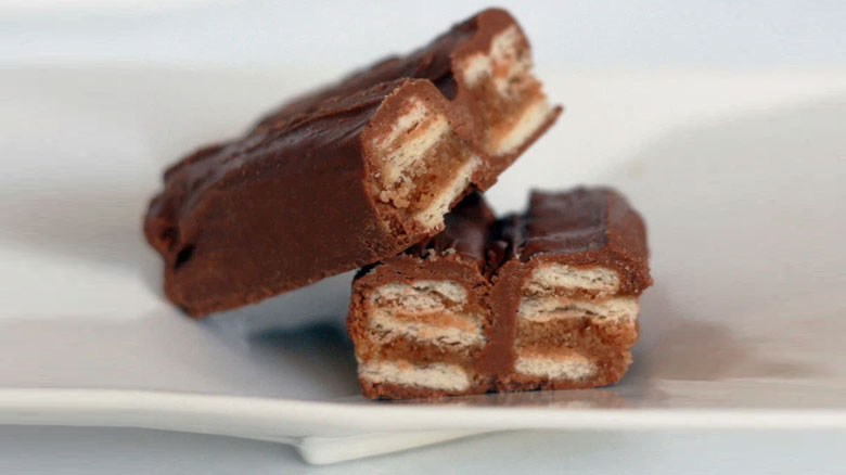 Cách làm kem kitkat chocolate: nguyên liệu