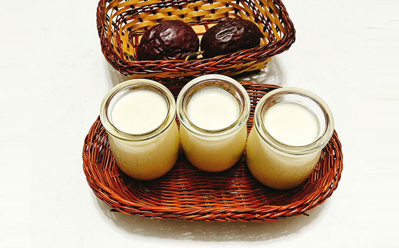 Cách làm sữa chua chanh dây: ủ sữa chua