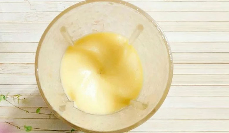 Cách làm kem đậu xanh truyền thống: Xay đậu xanh