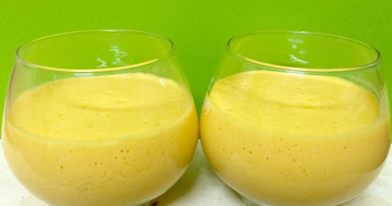 Sinh tố xoài sữa tươi thưởng thức thành phẩm