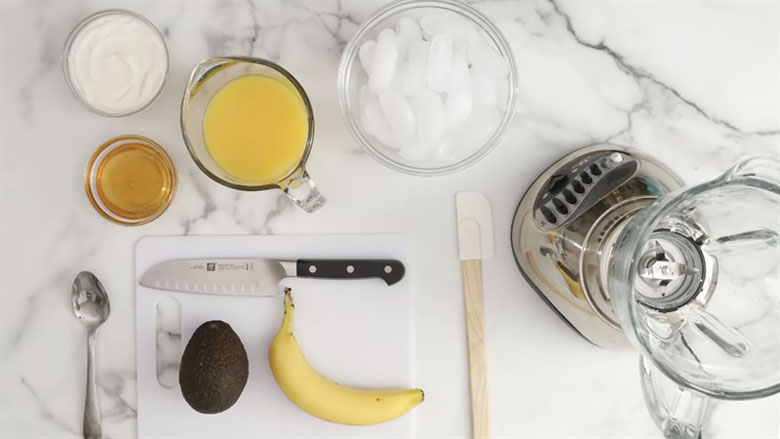 Cách làm sinh tố bơ chuối trước tiên bạn cần chuẩn bị nguyên liệu