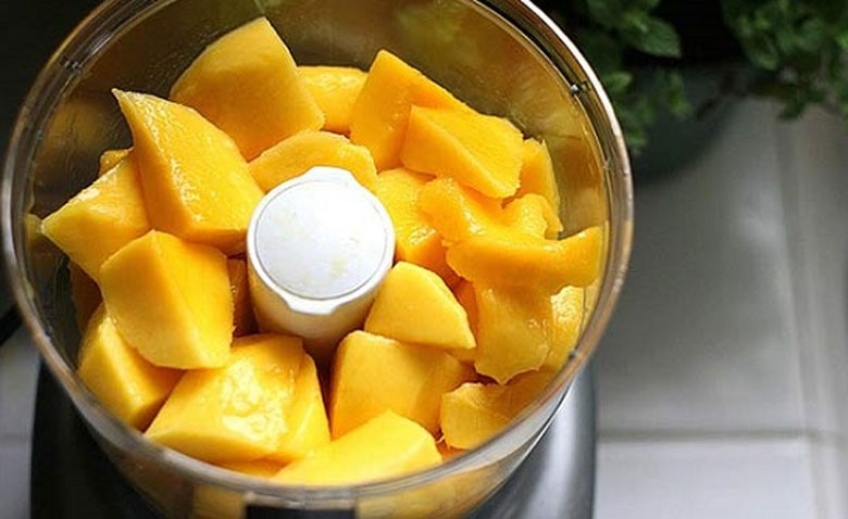 Cách làm kem xoài túi: Mẹo không đá dăm