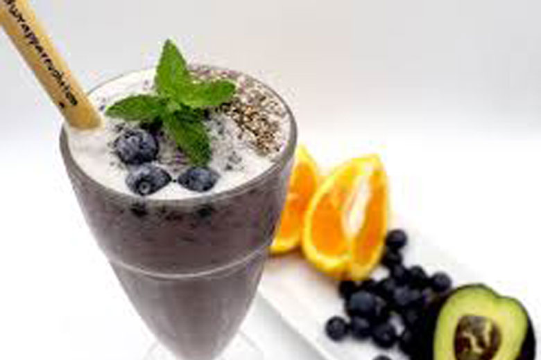 Sinh tố việt quất, bơ, bạc hà hỗn hợp cực ngon miệng
